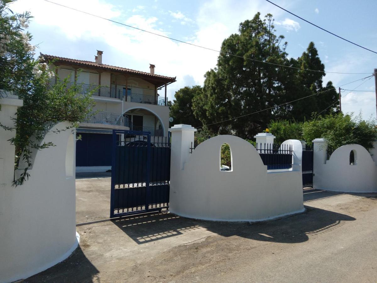 Apollon And Artemis Bed & Breakfast Paralia Avlidhos Exterior photo